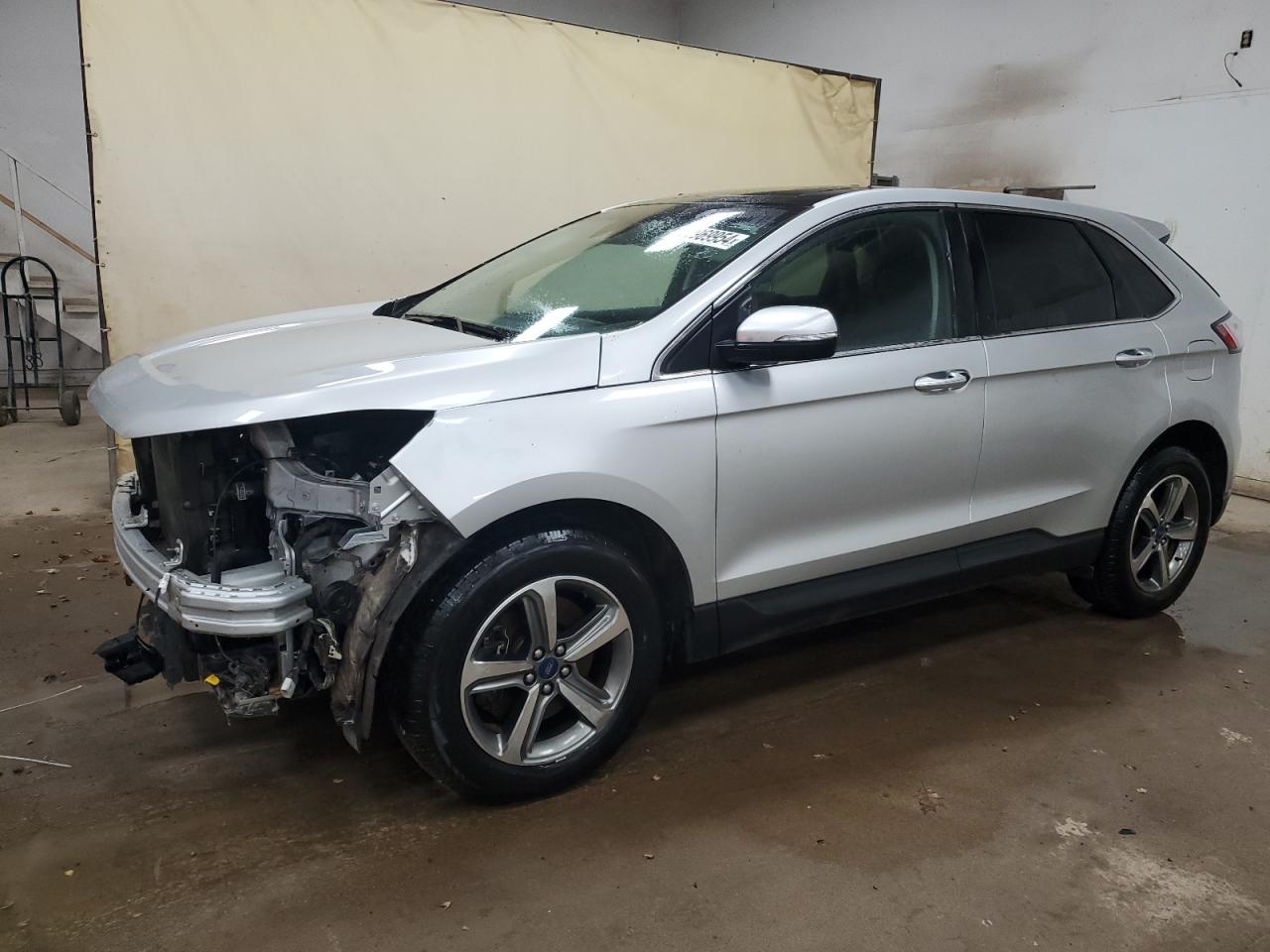 2019 Ford Edge - Image 1