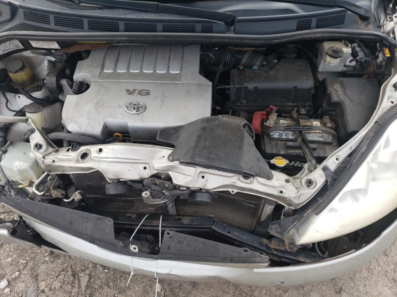 2007 Toyota Sienna - Image 13