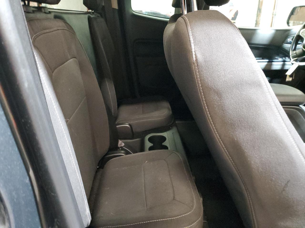 2015 Chevrolet Colorado - Image 10