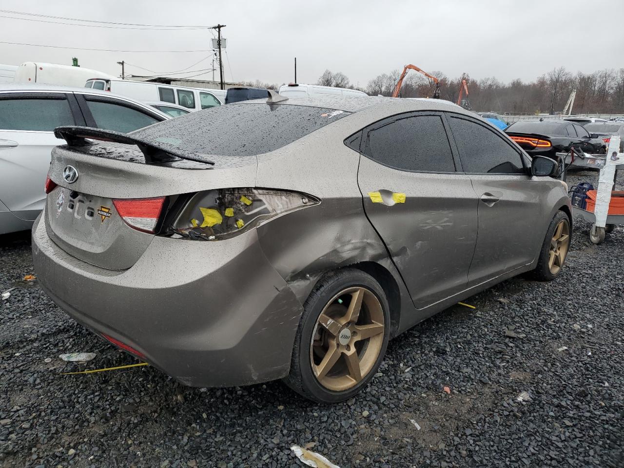 2011 Hyundai Elantra - Image 3