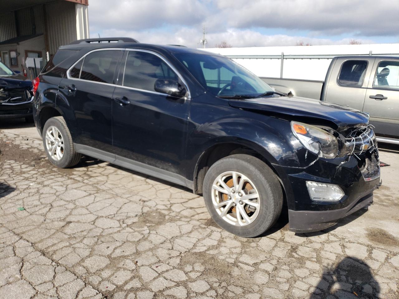 2017 Chevrolet Equinox - Image 4