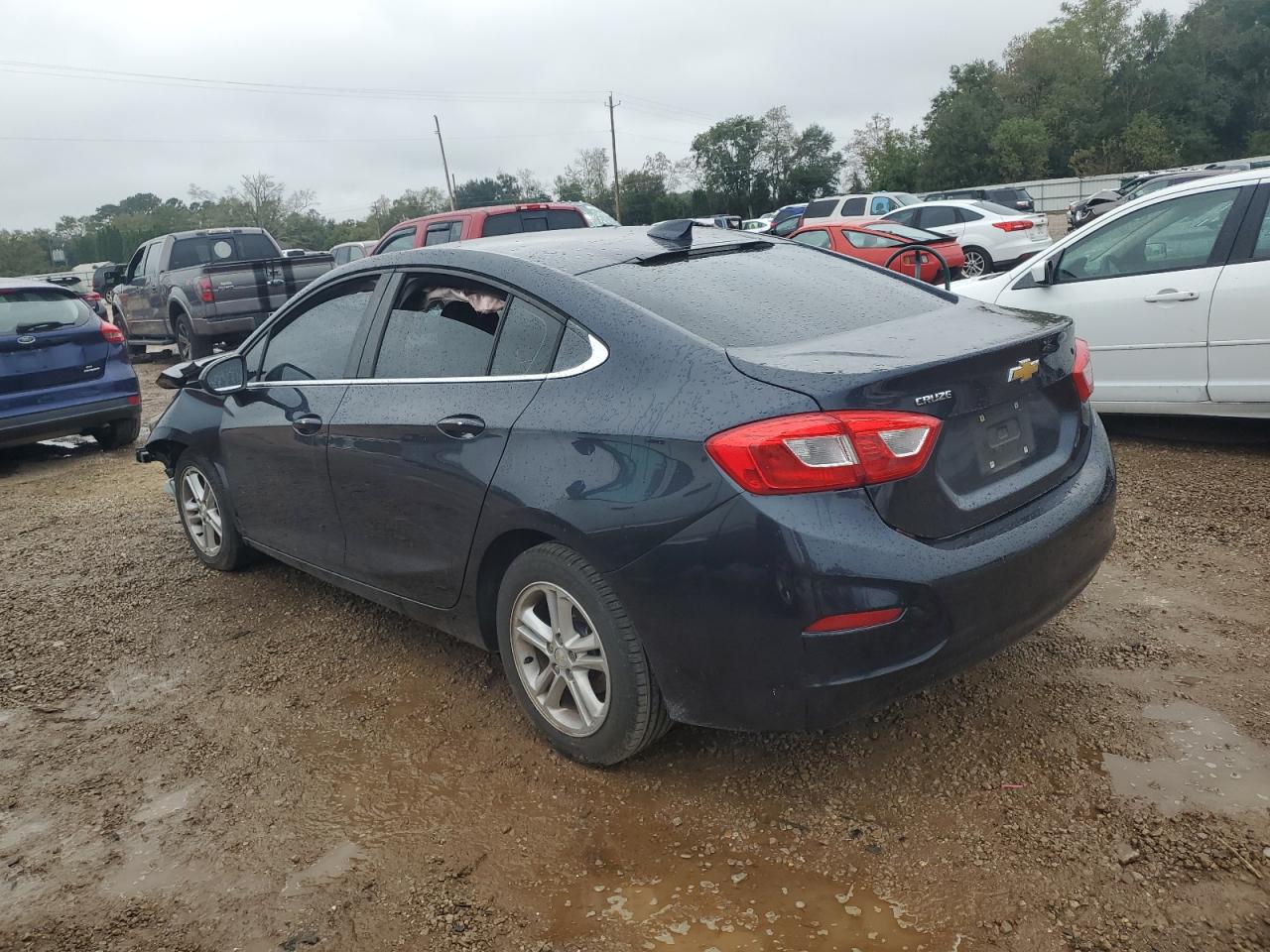 2016 Chevrolet Cruze - Image 2