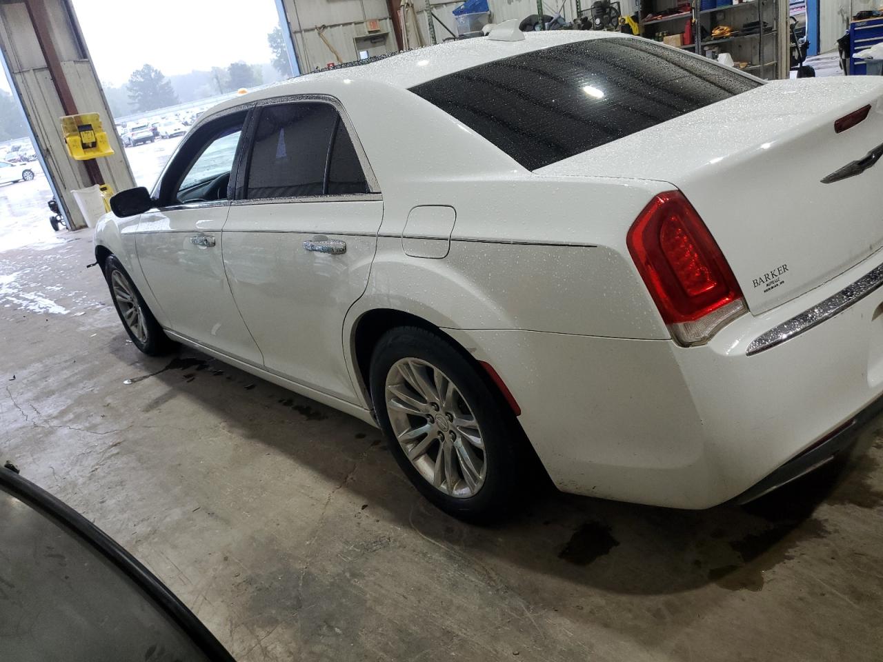 VIN 2C3CCAEG2GH342656 2016 CHRYSLER 300 no.2