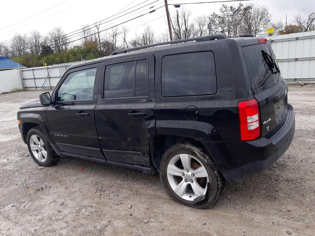 2016 Jeep Liberty (Patriot) - Image 2