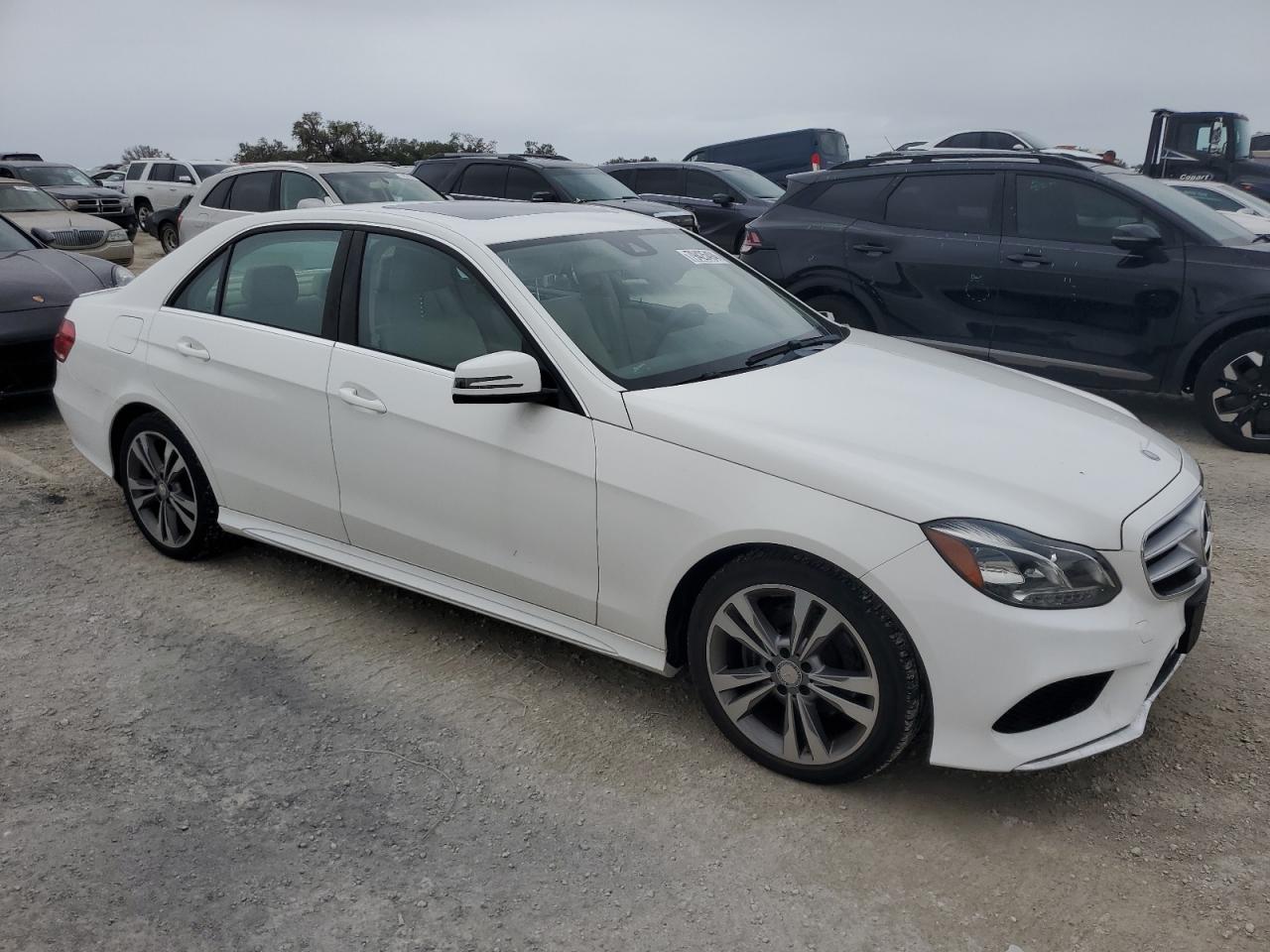 VIN WDDHF8JB1GB299972 2016 MERCEDES-BENZ E-CLASS no.4