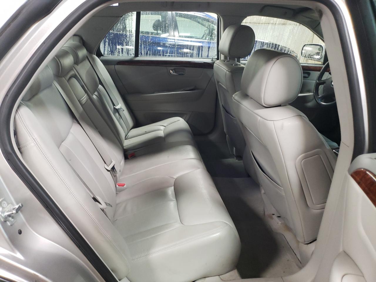 2007 Cadillac DTS - Image 10