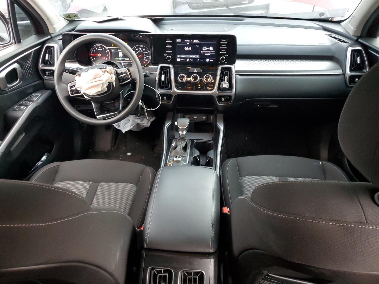 2021 Kia Sorento - Image 8
