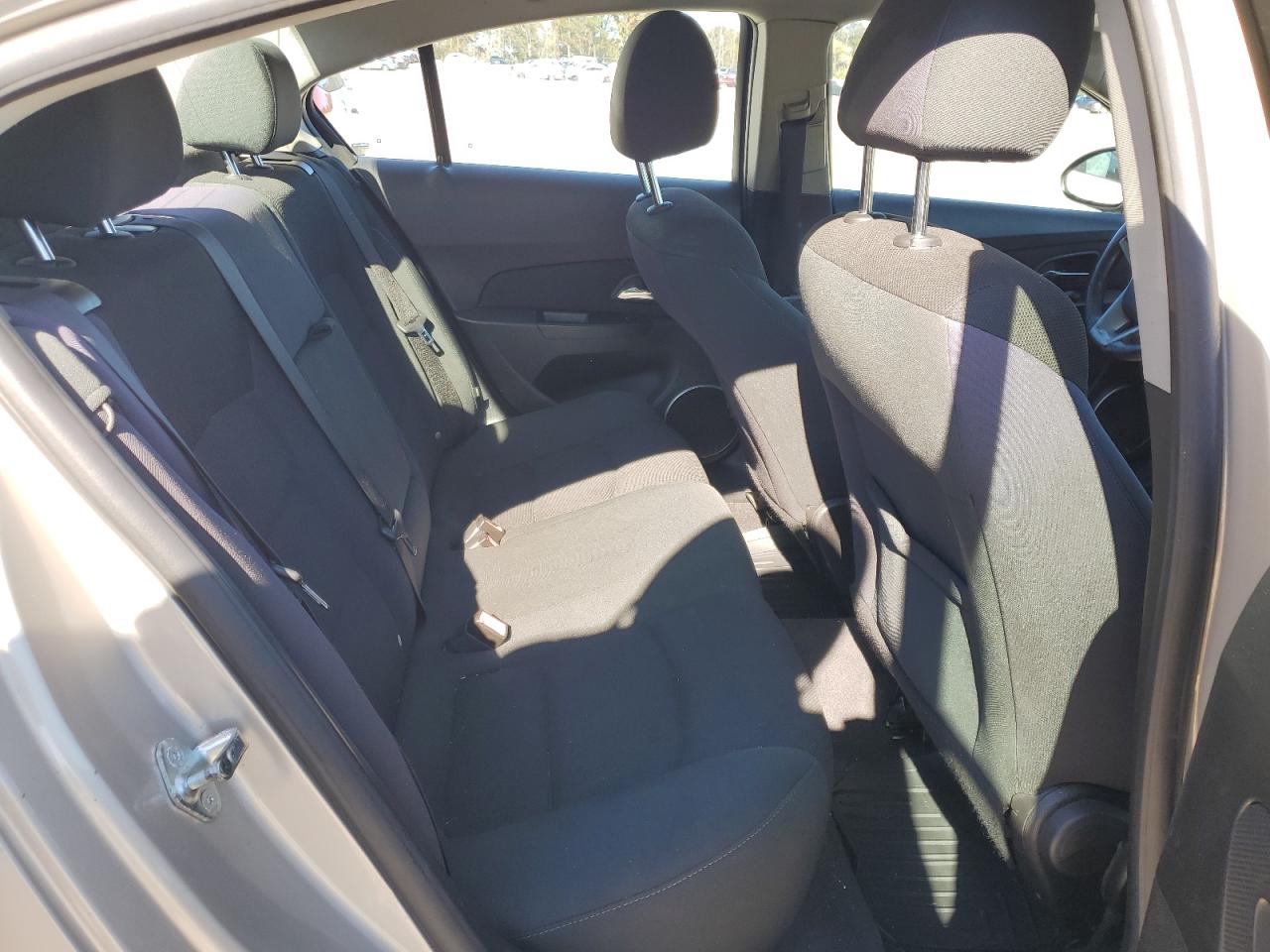 2012 Chevrolet Cruze - Image 10