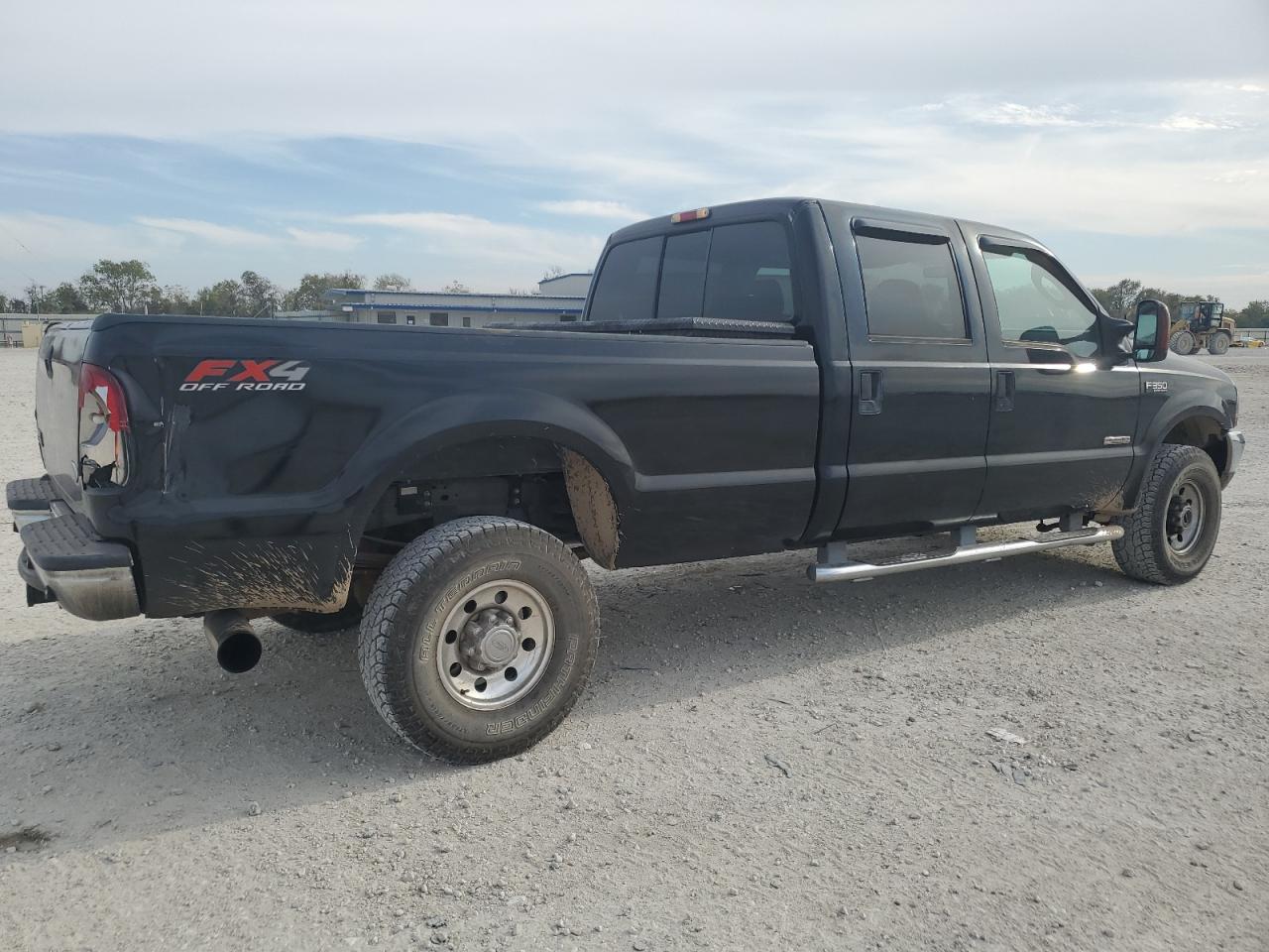 2004 Ford F350 - Image 3