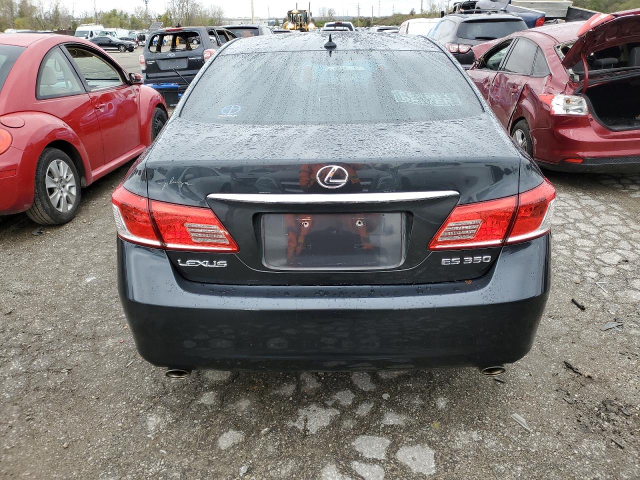 2010 Lexus ES - Image 6