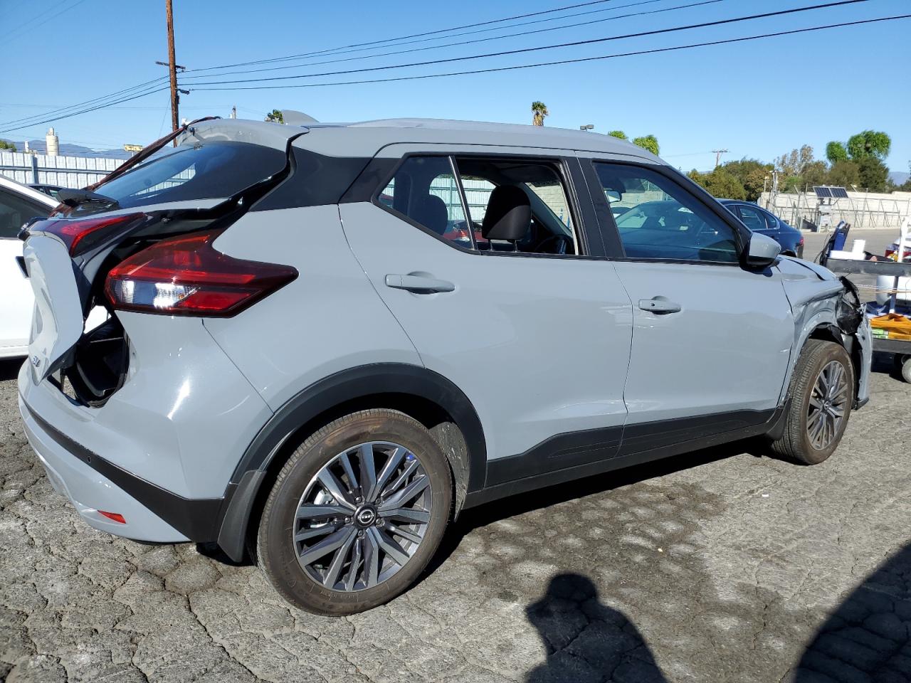2024 Nissan Kicks - Image 3