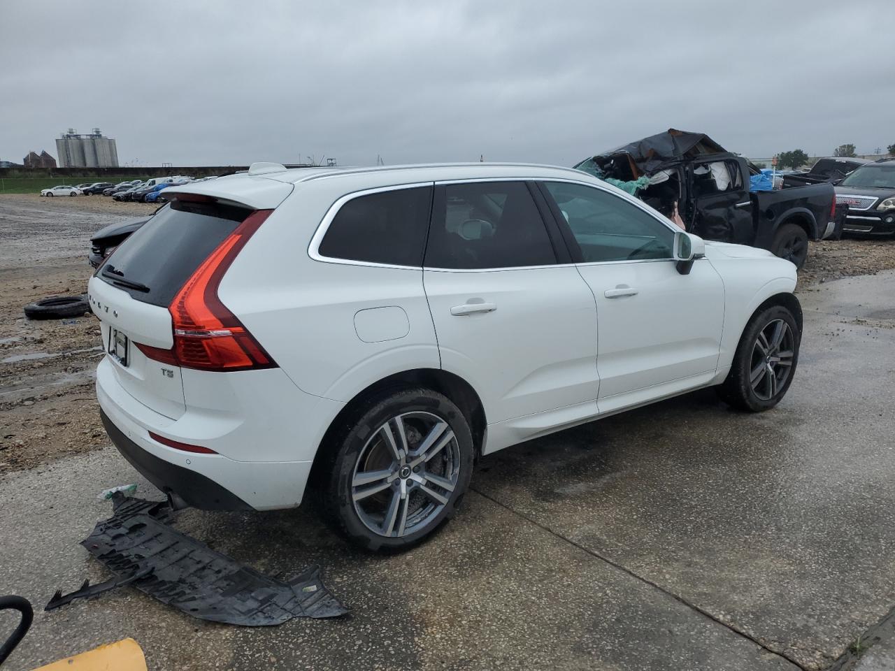 VIN YV4102DK6M1744632 2021 VOLVO XC60 no.3