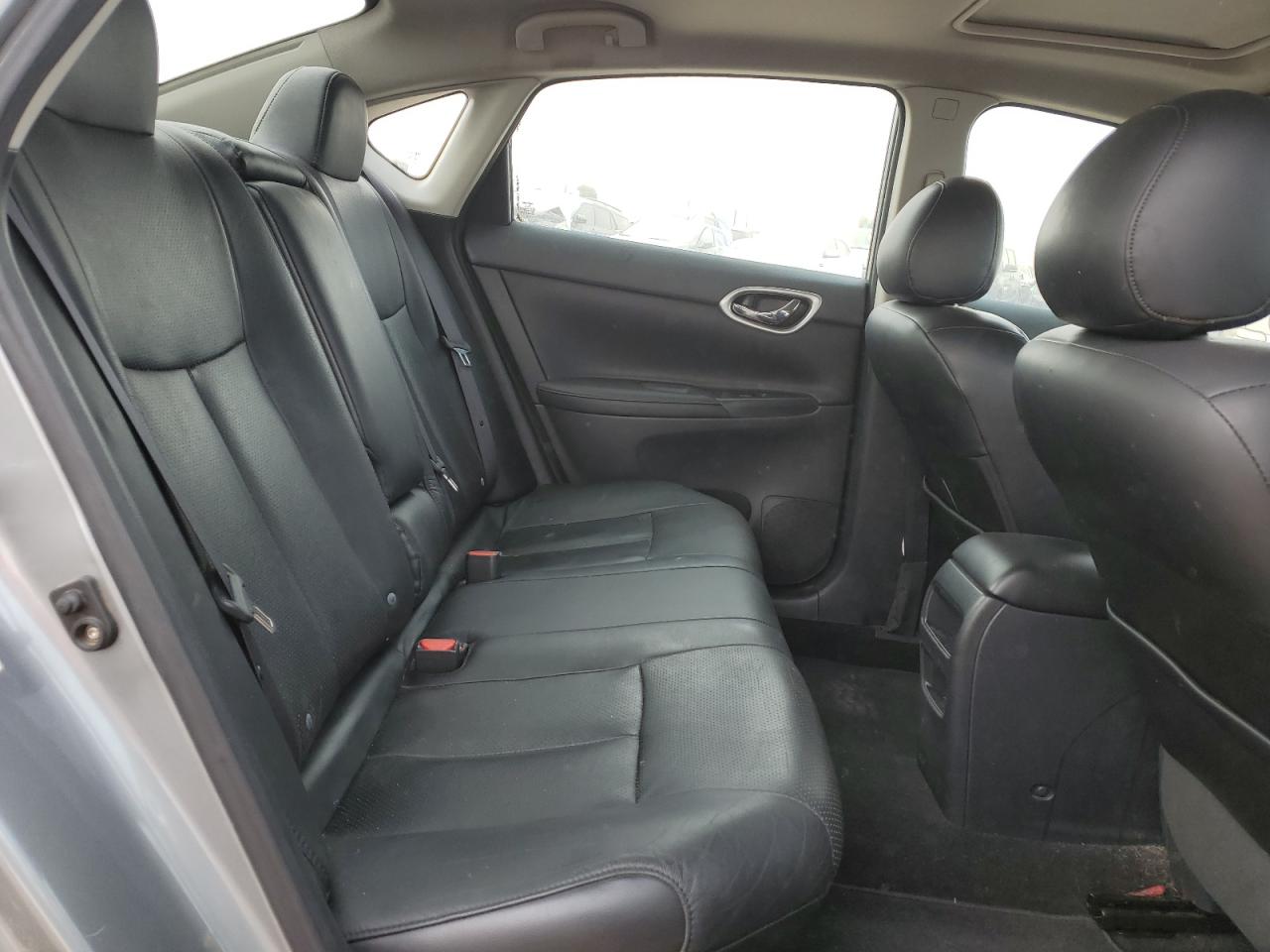 2013 Nissan Sentra - Image 10