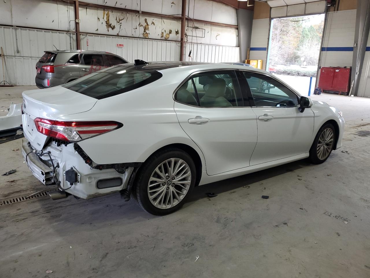 2018 Toyota Camry - Image 3