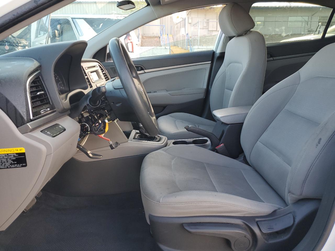 2017 Hyundai Elantra - Image 7