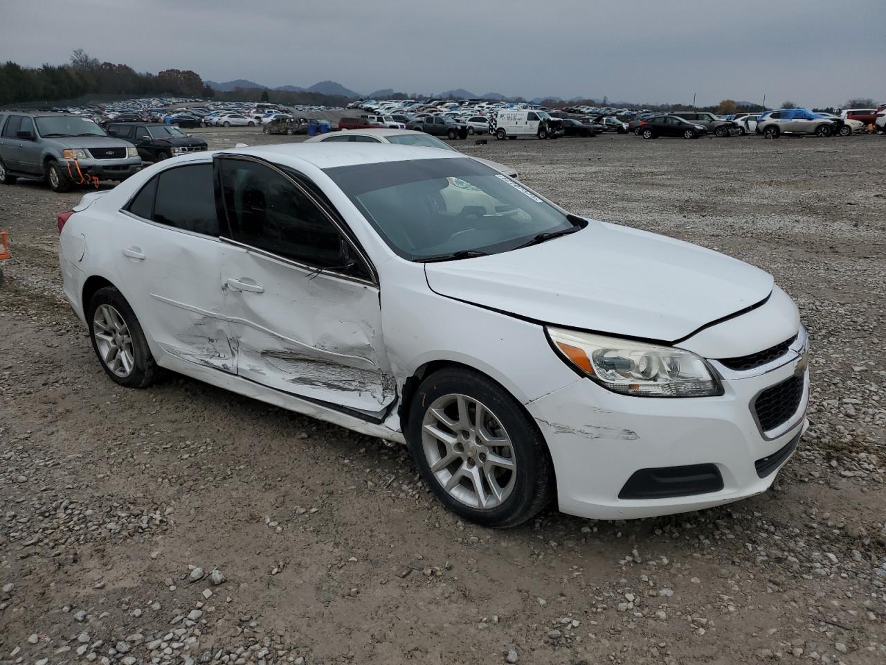 VIN 1G11C5SL6EF299314 2014 CHEVROLET MALIBU no.4