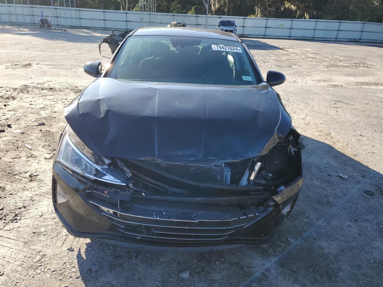2019 Hyundai Elantra - Image 5