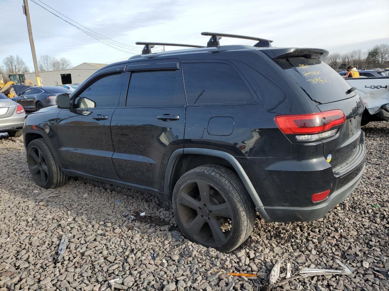 2015 Jeep Grand Cherokee - Image 2