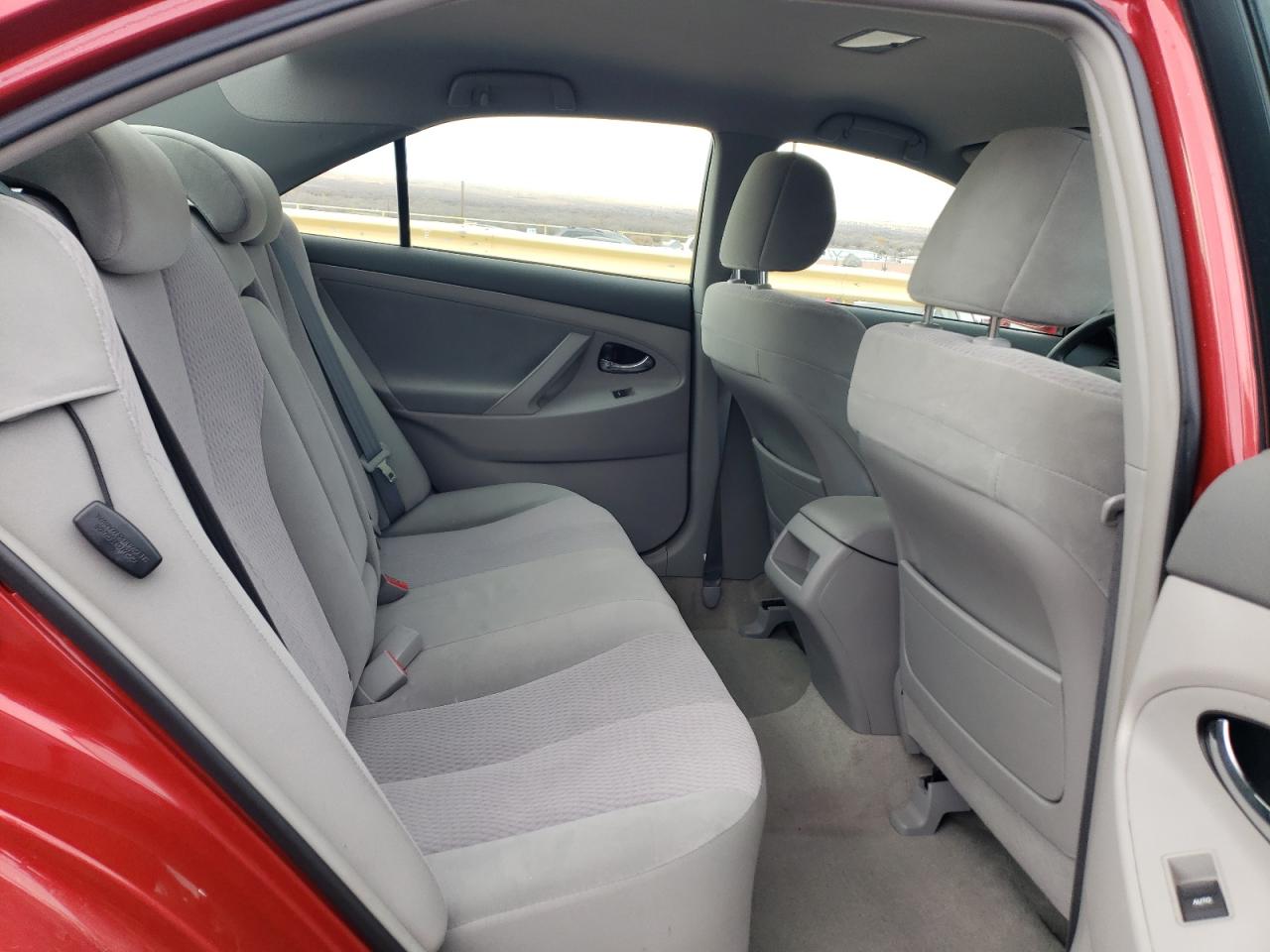 2010 Toyota Camry - Image 10