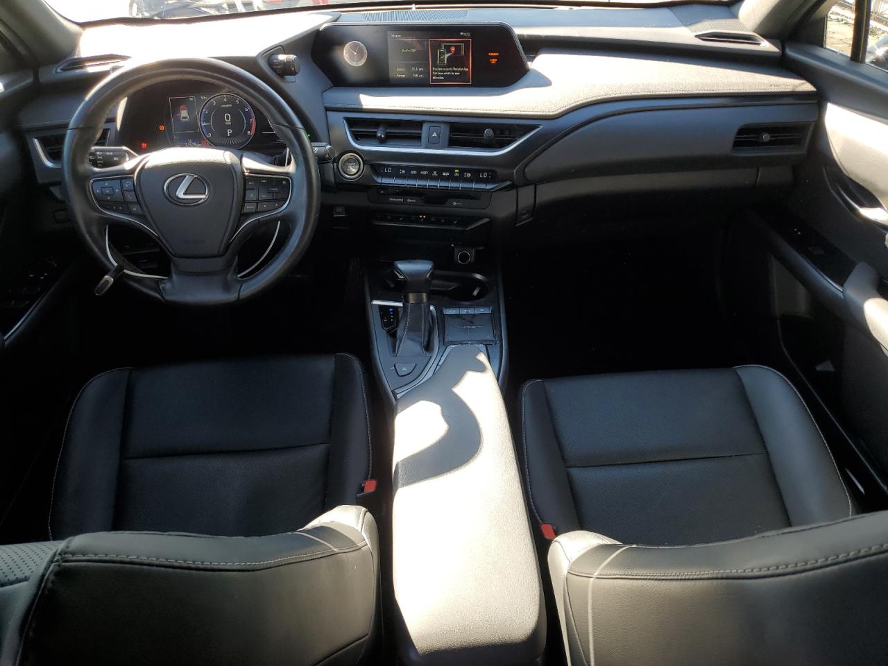 2019 Lexus UX - Image 8