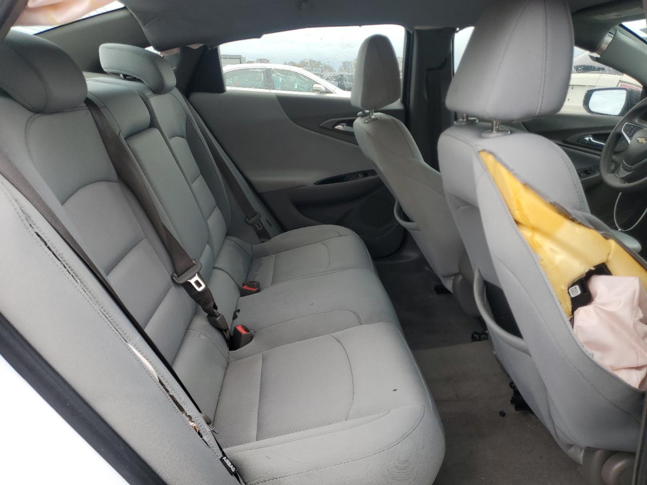 2016 Chevrolet Malibu - Image 10