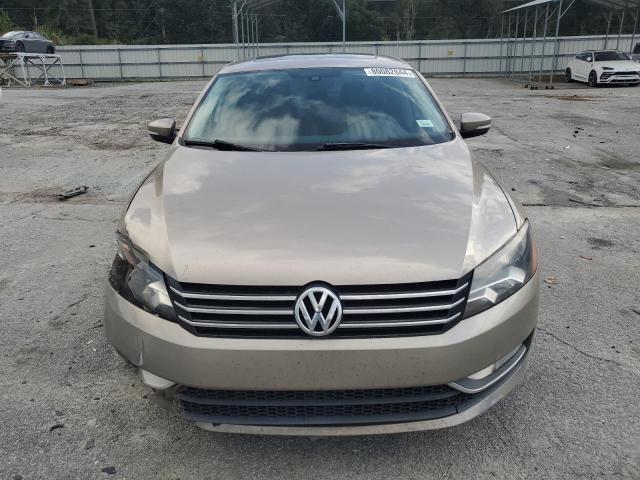  VOLKSWAGEN PASSAT 2015 Золотой