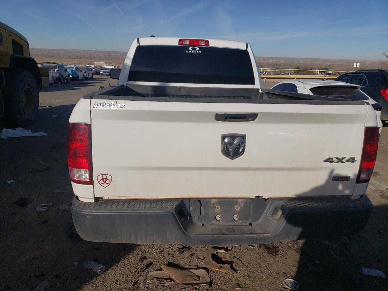 2016 RAM 1500 - Image 6