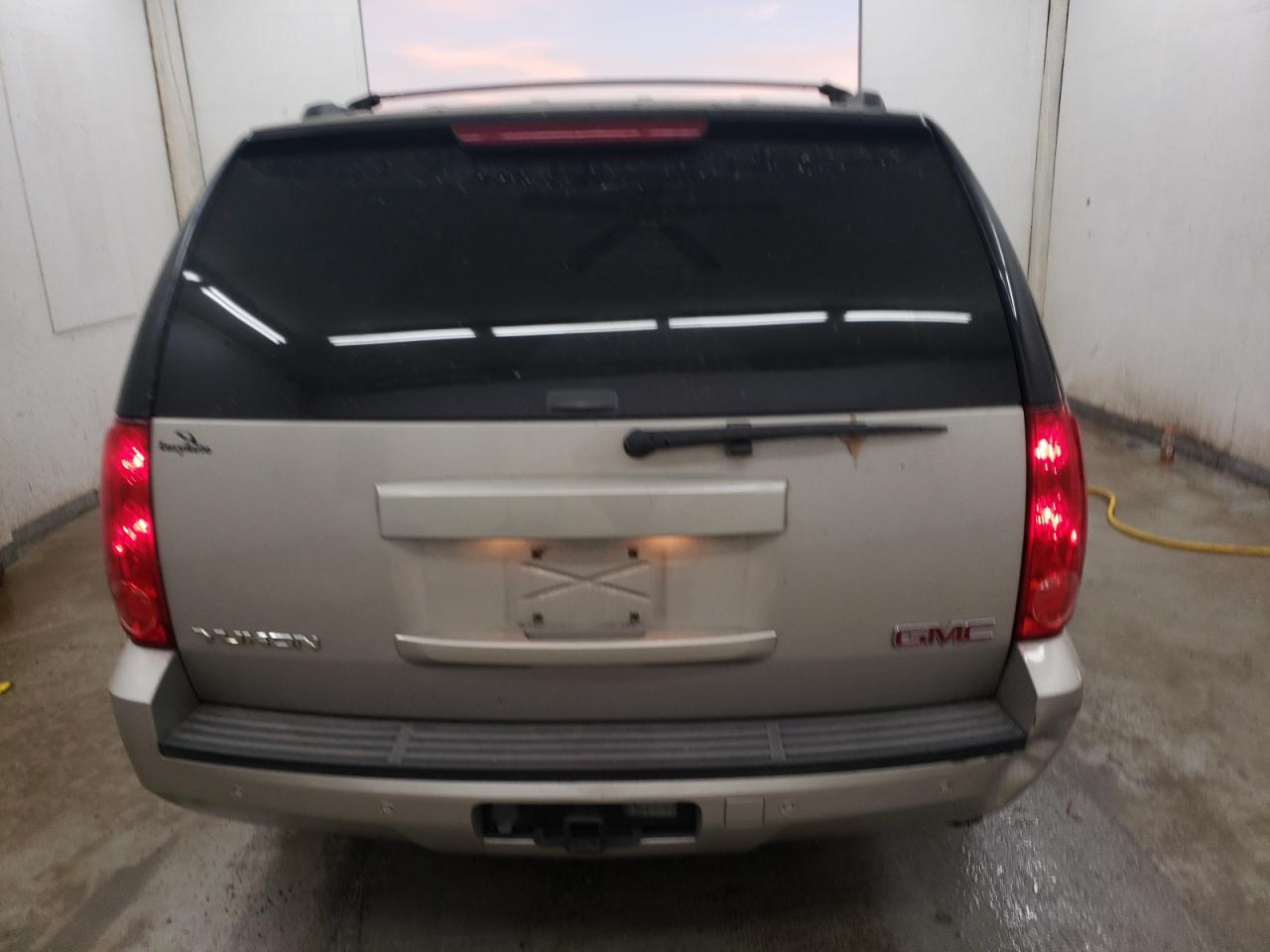 2008 GMC Yukon VIN: 1GKFC13038J187294 Lot: 79048644