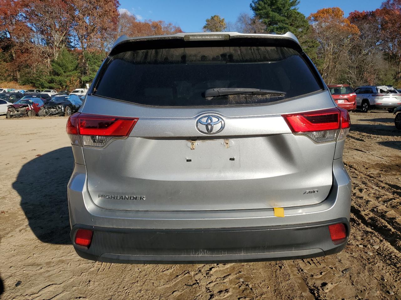 2017 Toyota Highlander Le VIN: 5TDBZRFH7HS466551 Lot: 78711834