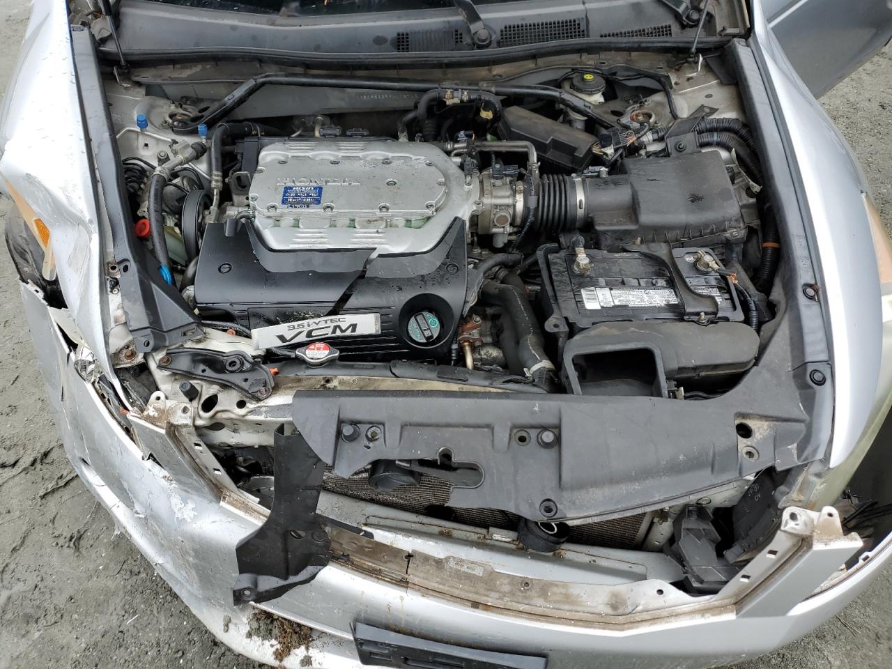 2009 Honda Accord - Image 12