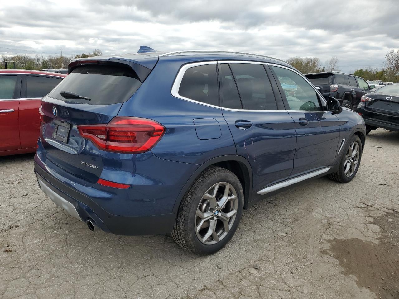 VIN 5UXTY5C02M9G22830 2021 BMW X3 no.3