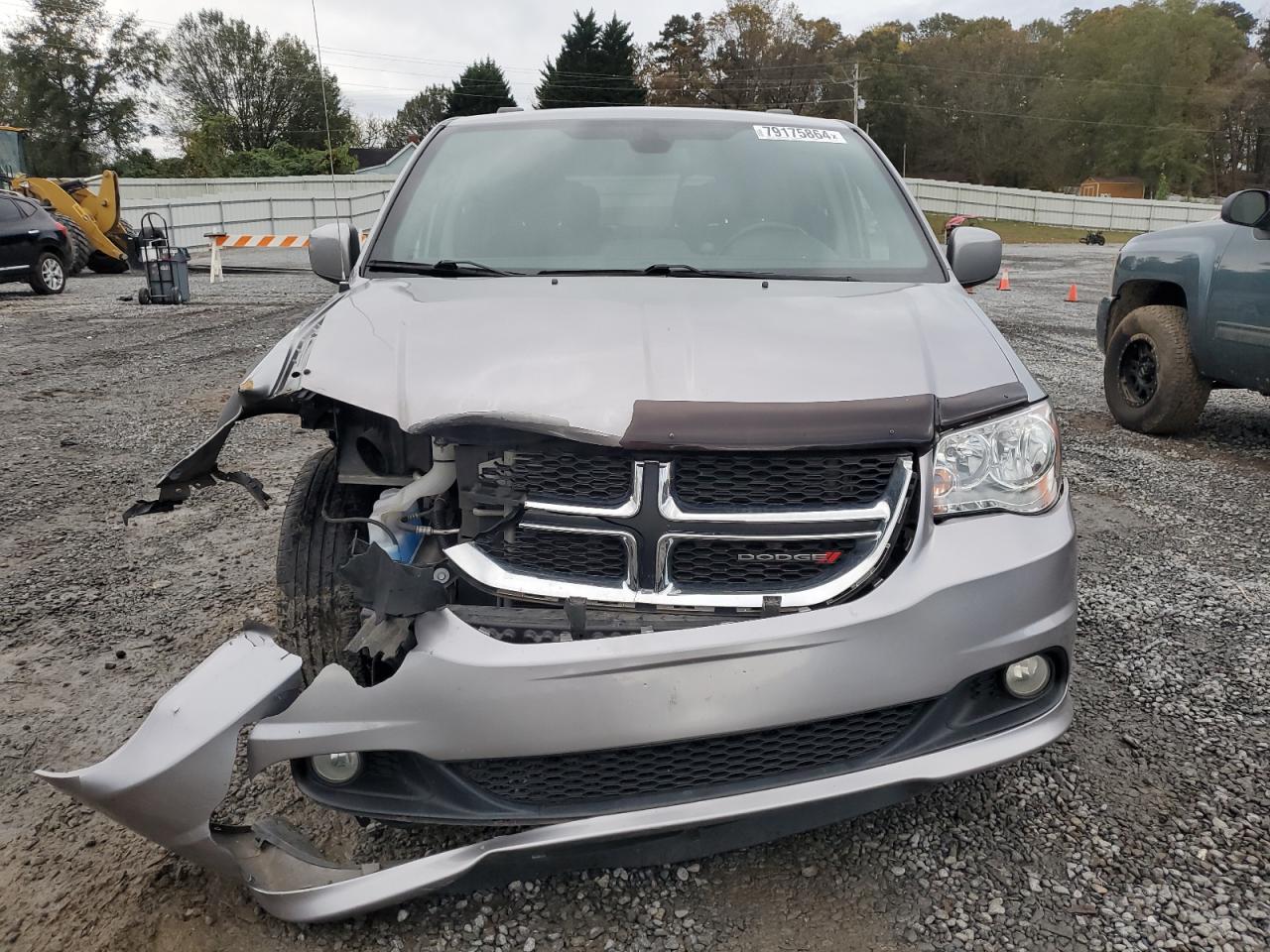 2019 Dodge Caravan - Image 5