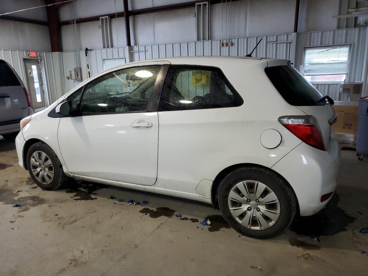 VIN JTDJTUD33DD542733 2013 TOYOTA YARIS no.2