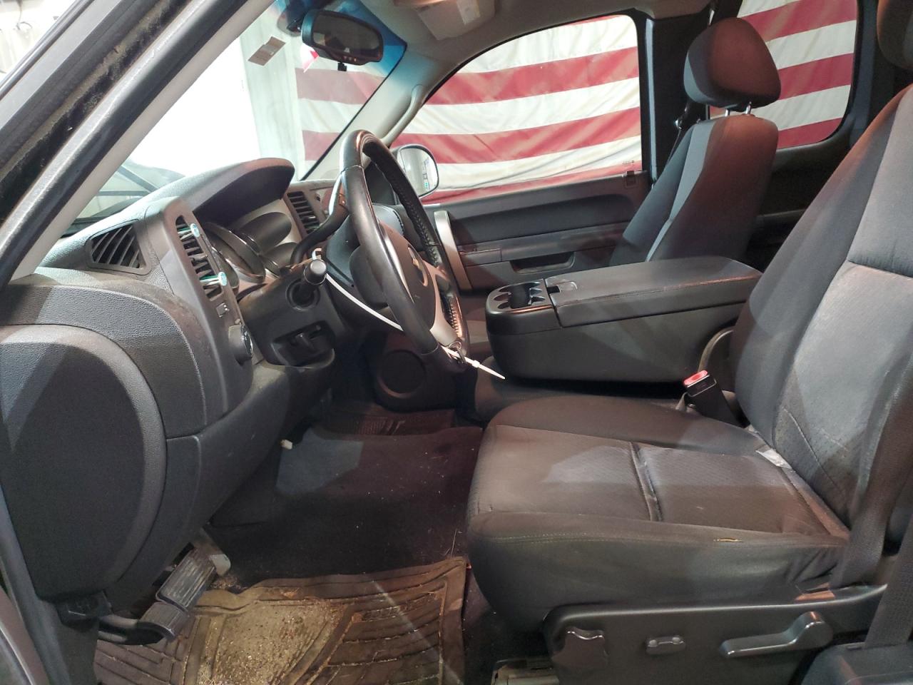 2010 Chevrolet Silverado - Image 7