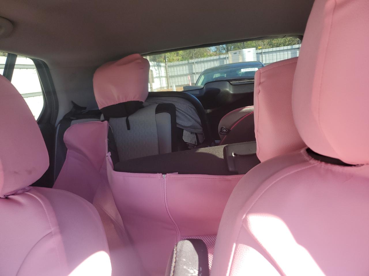 2015 Chrysler 200 - Image 10