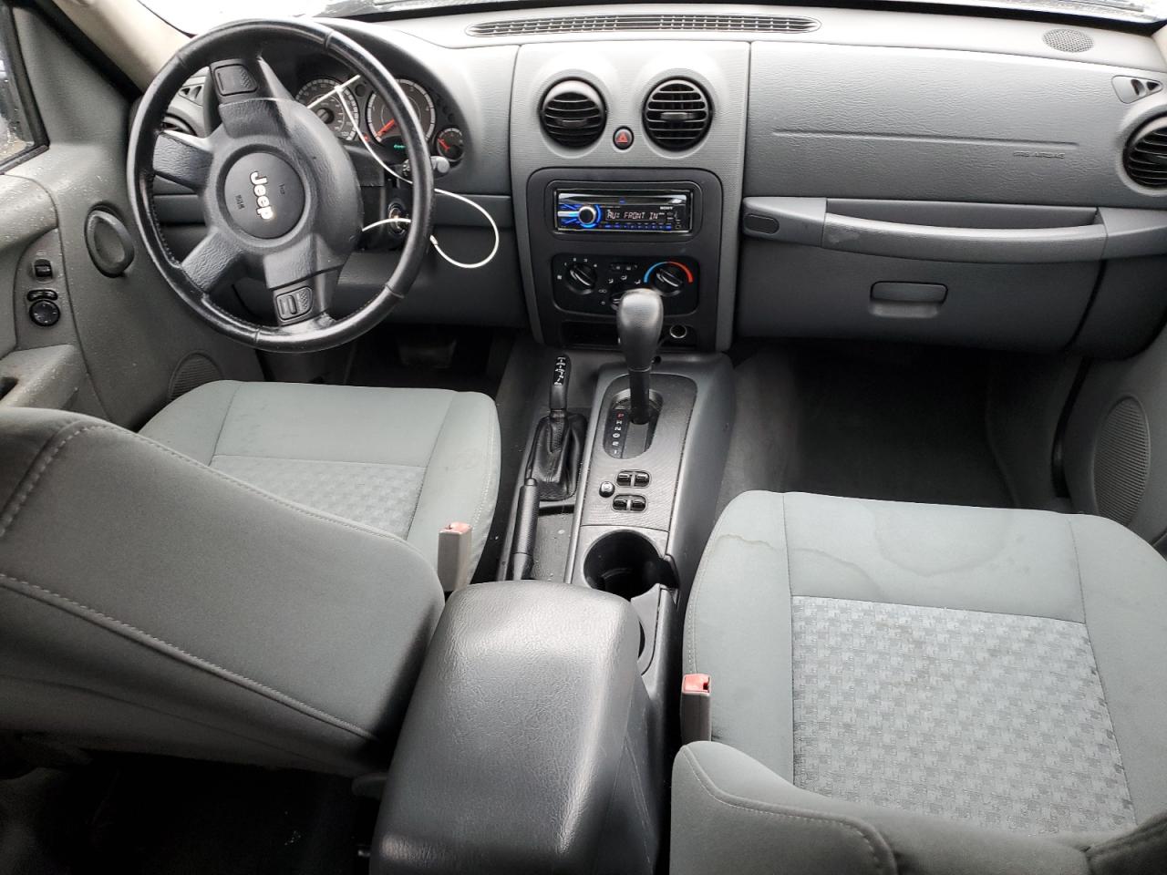 2005 Jeep Liberty (North America) - Image 8