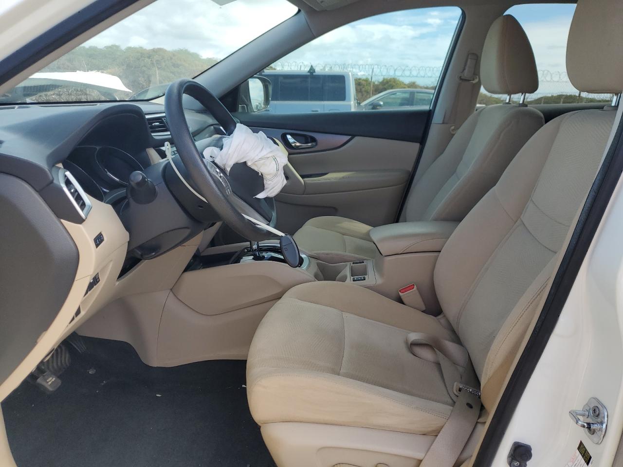 2016 Nissan Rogue - Image 7