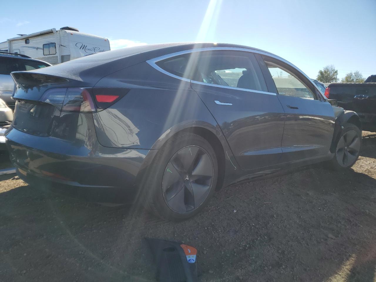 VIN 5YJ3E1EA5JF021614 2018 TESLA MODEL 3 no.3