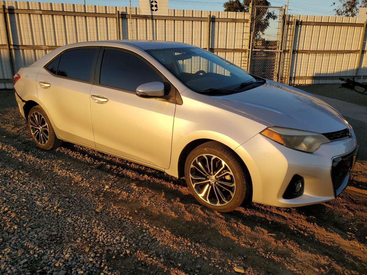 2015 Toyota Corolla - Image 4