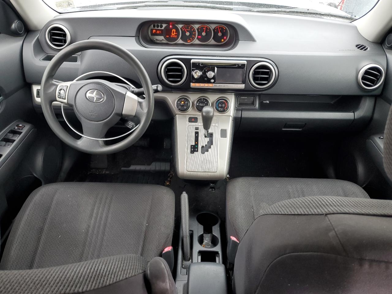 2010 Scion xB - Image 8