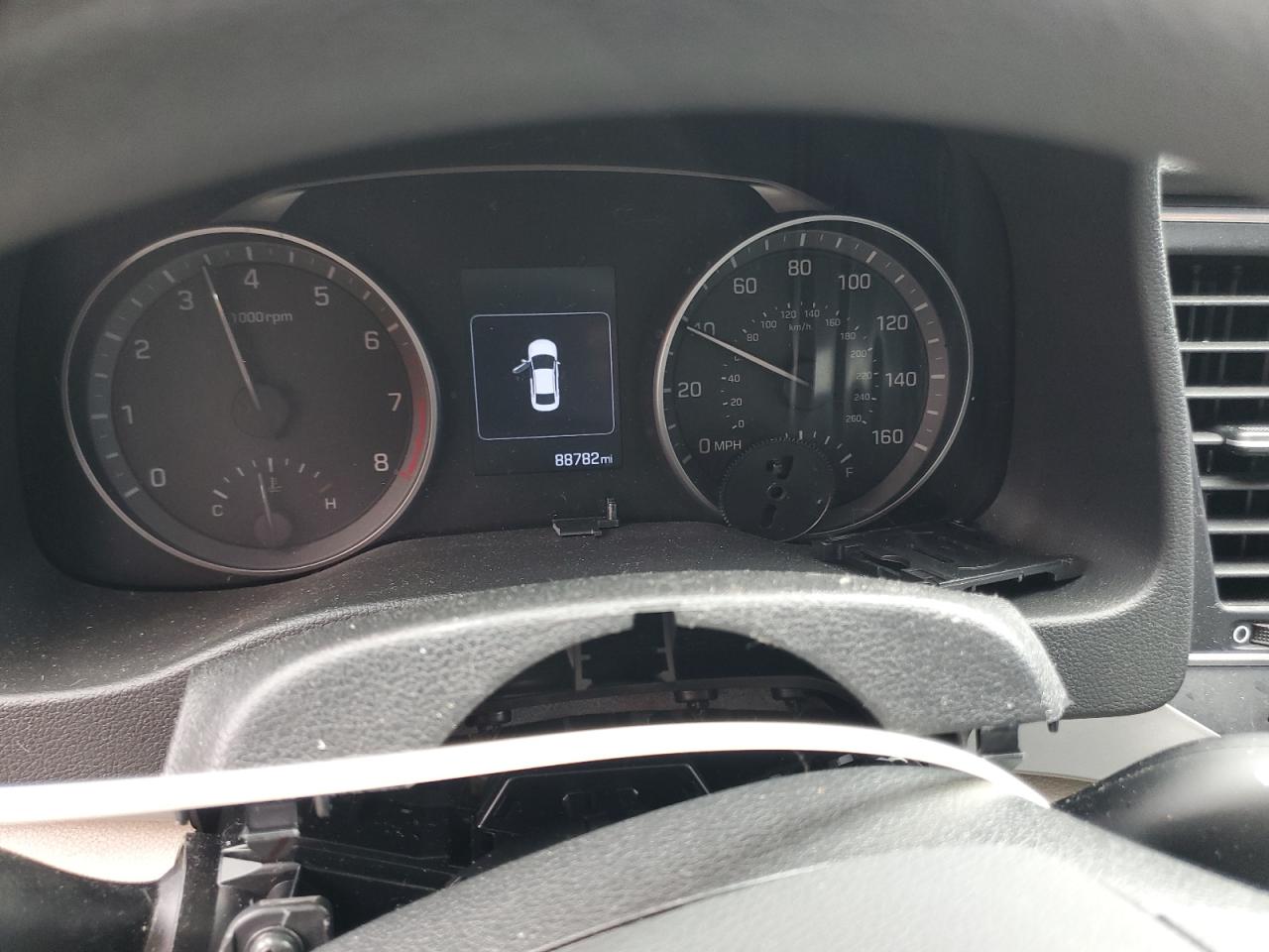 2018 Hyundai Elantra - Image 9