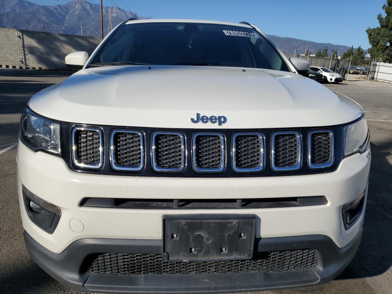 VIN 3C4NJDBBXMT560786 2021 JEEP COMPASS no.5