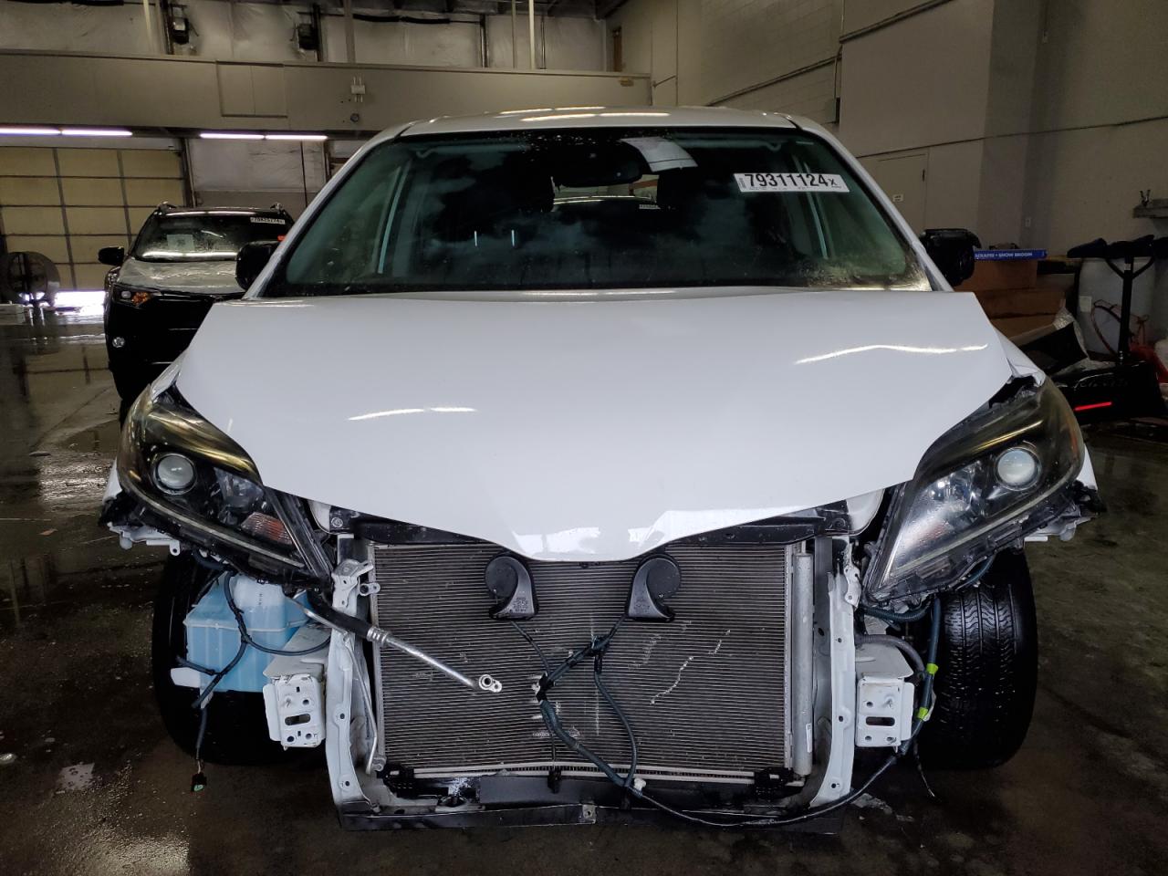 2019 Toyota Sienna - Image 5