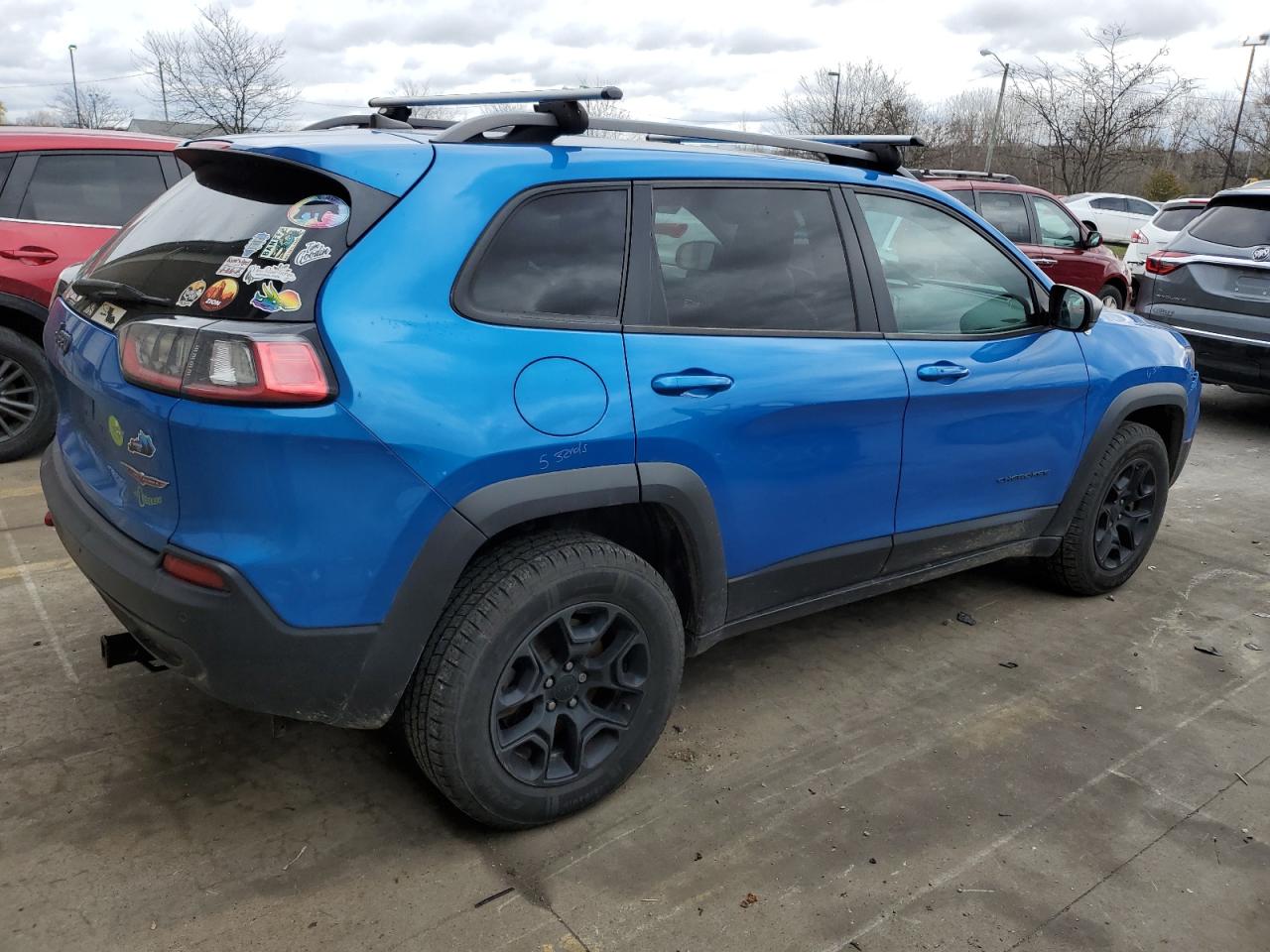 2019 Jeep Cherokee - Image 3