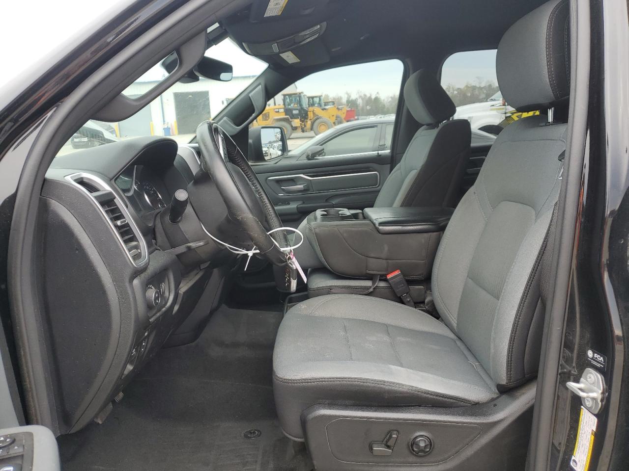 2021 RAM 1500 - Image 7