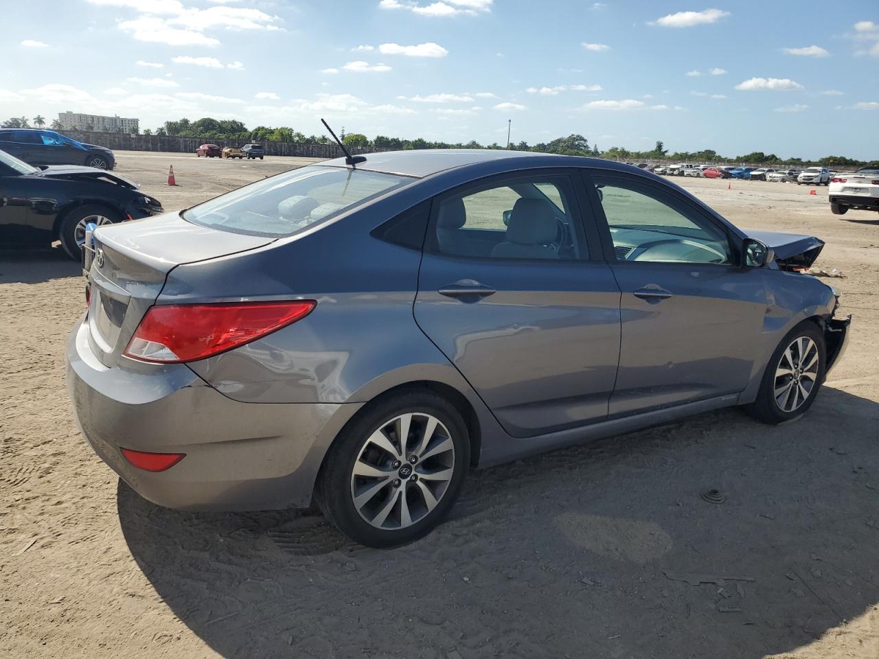 2017 Hyundai Accent - Image 3
