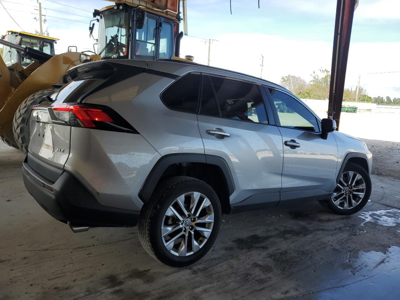 2021 Toyota RAV 4 - Image 3