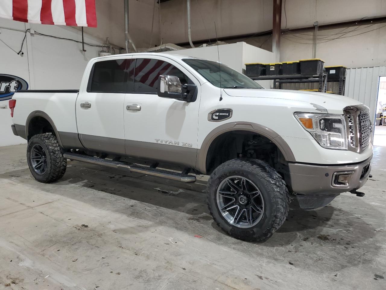 2018 Nissan Titan - Image 4