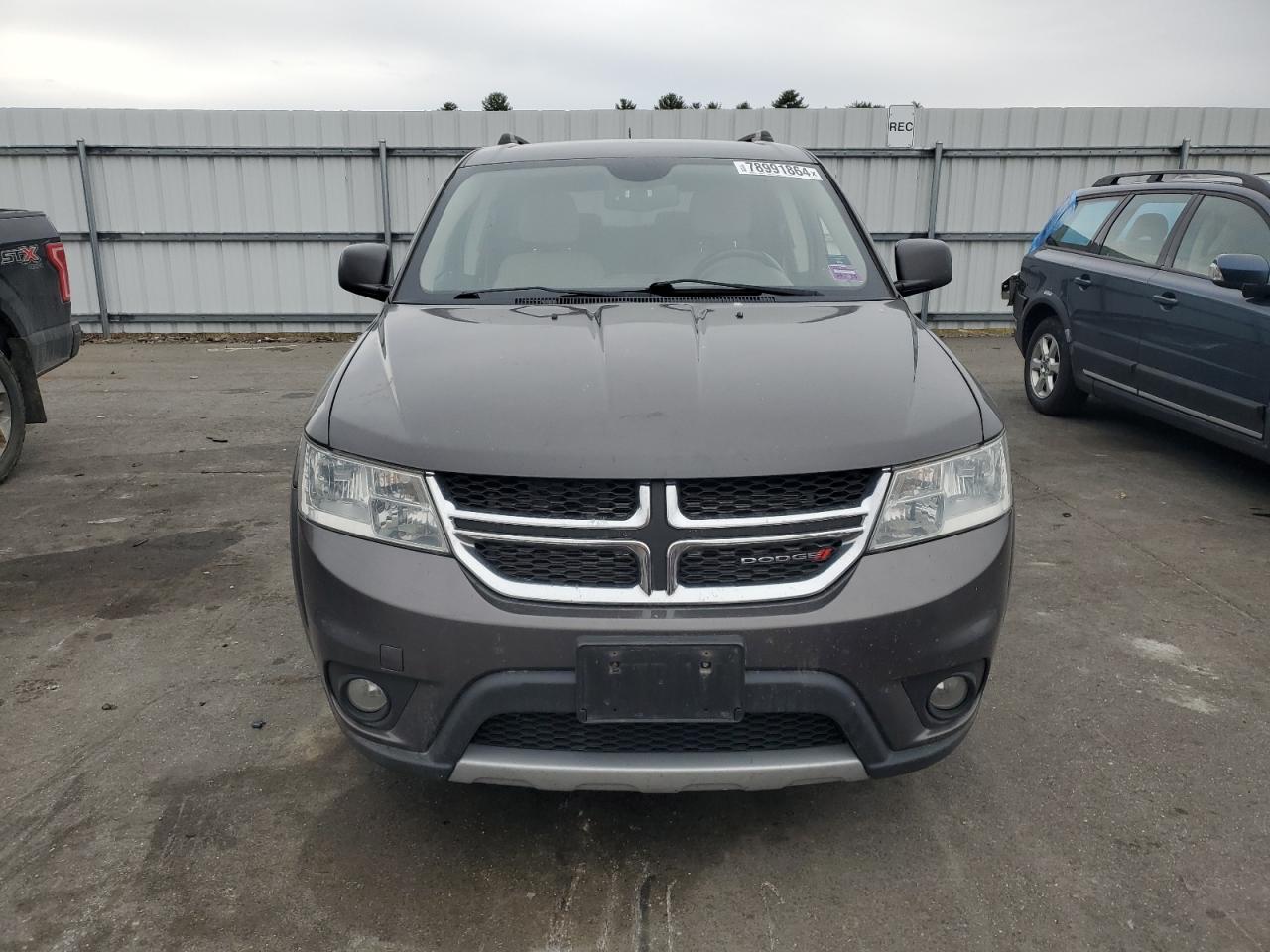 2017 Dodge Journey - Image 5