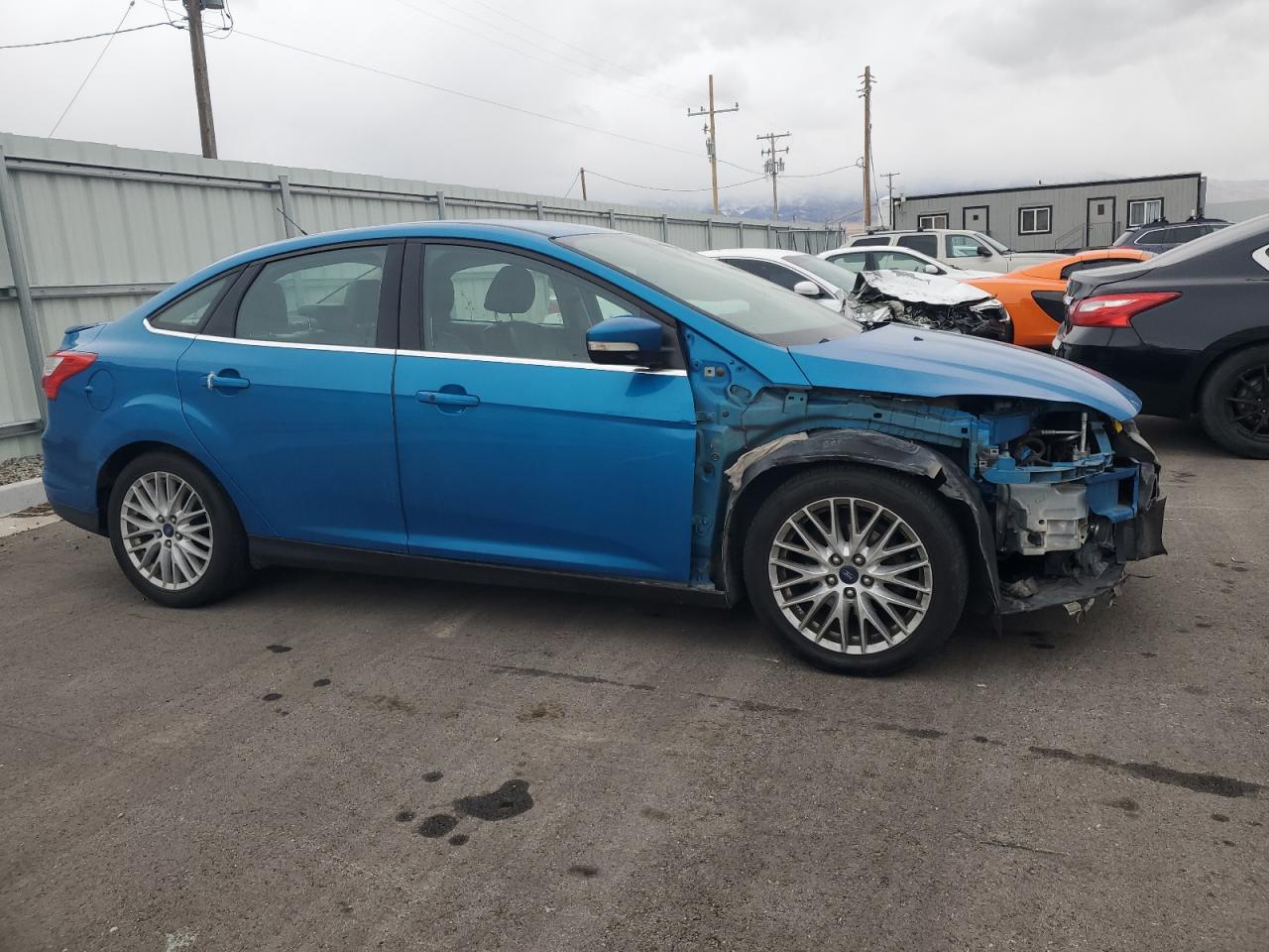 VIN 1FADP3J28DL301270 2013 FORD FOCUS no.4